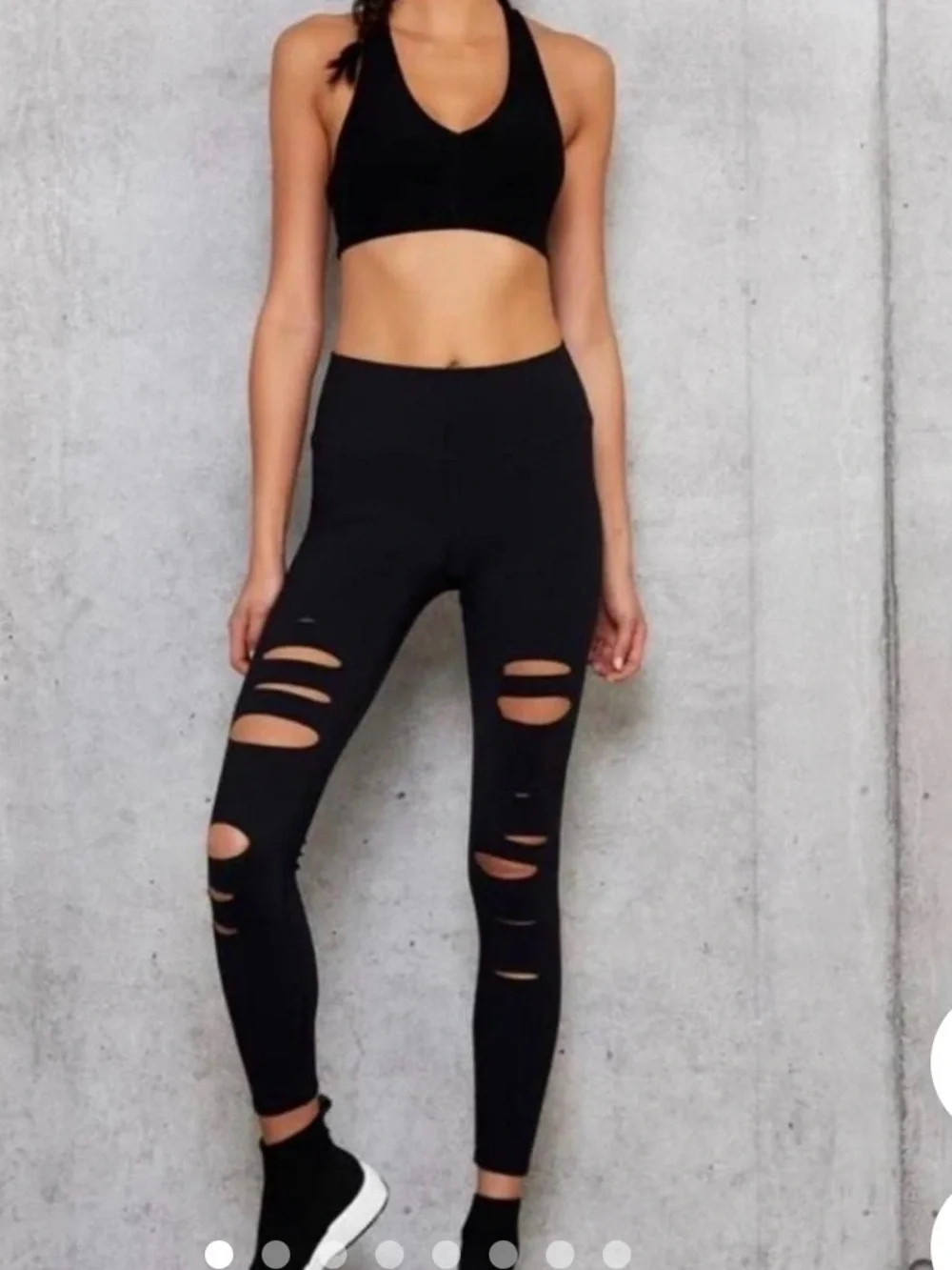 Alo Yoga Women's Ripped Warrior Leggings size M